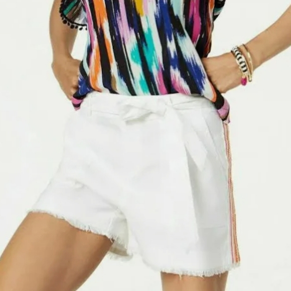 Trina Turk white shorts - Picture 2 of 7